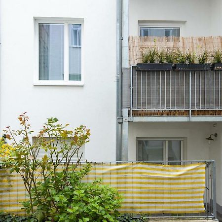 Modern Vienna Apartment Exterior photo
