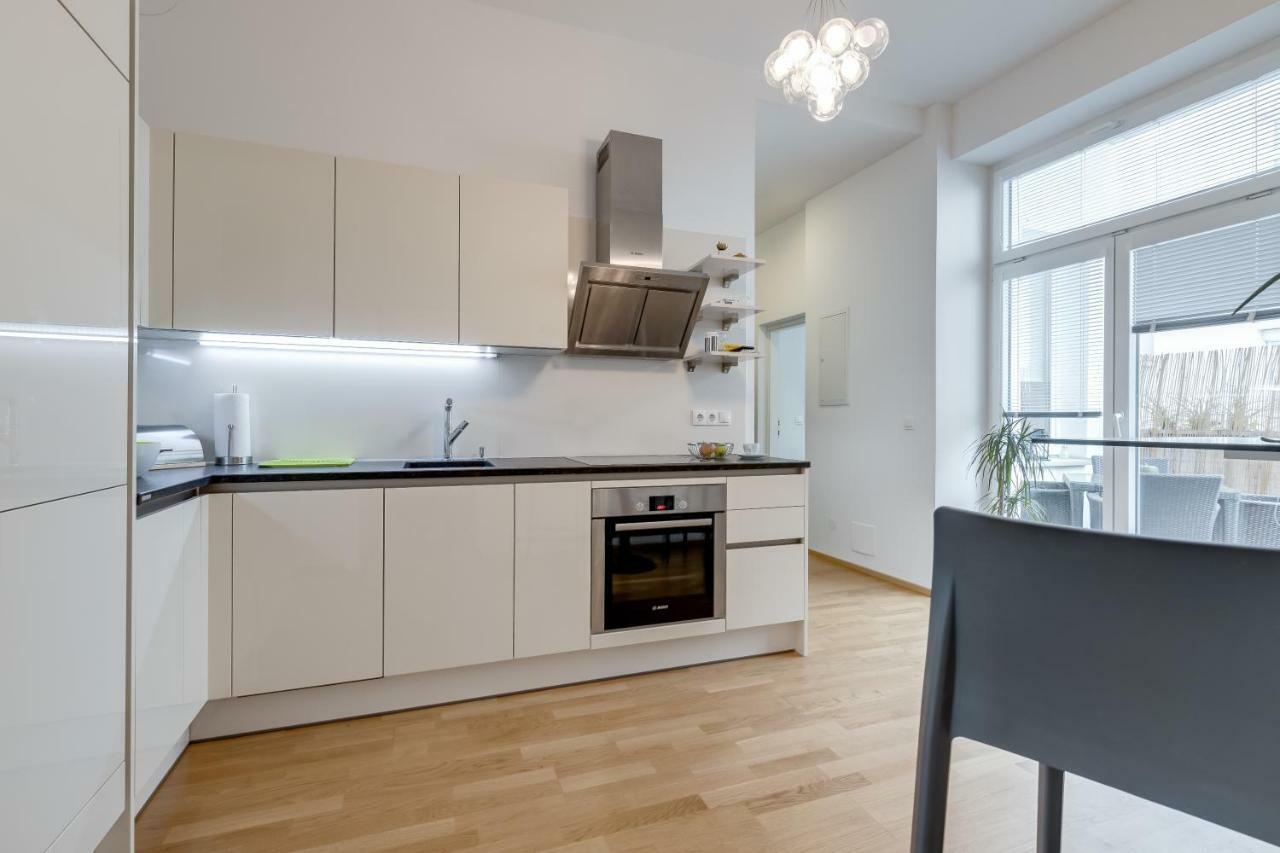 Modern Vienna Apartment Exterior photo