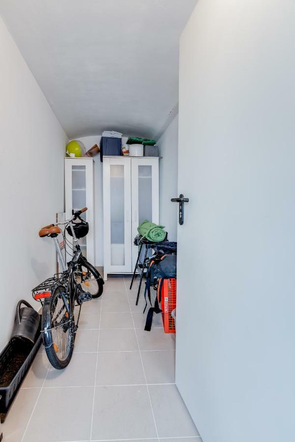 Modern Vienna Apartment Exterior photo